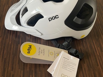sell: POC Axion Mips MTB Helm 