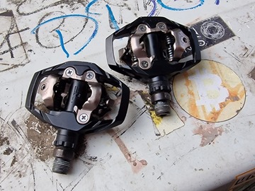 sell: Klickpedale von Shimano 