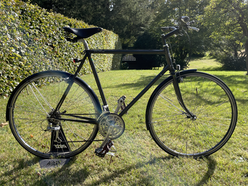 sell: Nigel Dean 1989